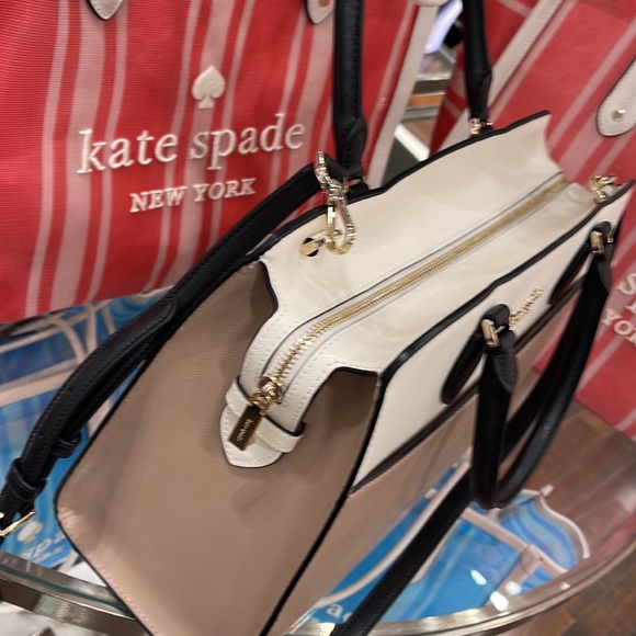 Kate Spade Madison Colorblock Saffiano Leather Medium Satchel
Tstd Hazelnut
NWT - Picture 4 of 16
